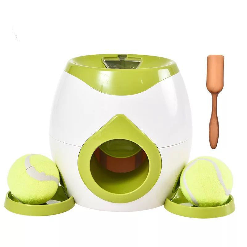 Tennis ball throwing device