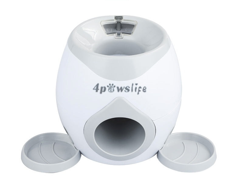 Tennis ball throwing device